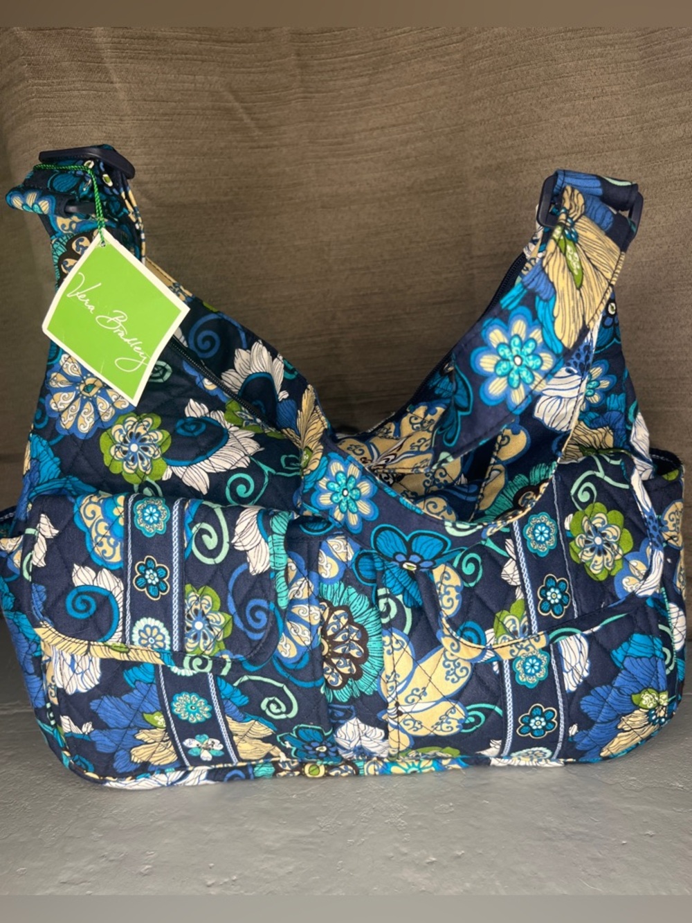 Vera Bradley Mod floral blue, cargo sling crossbody. NWT. Amazing condition.